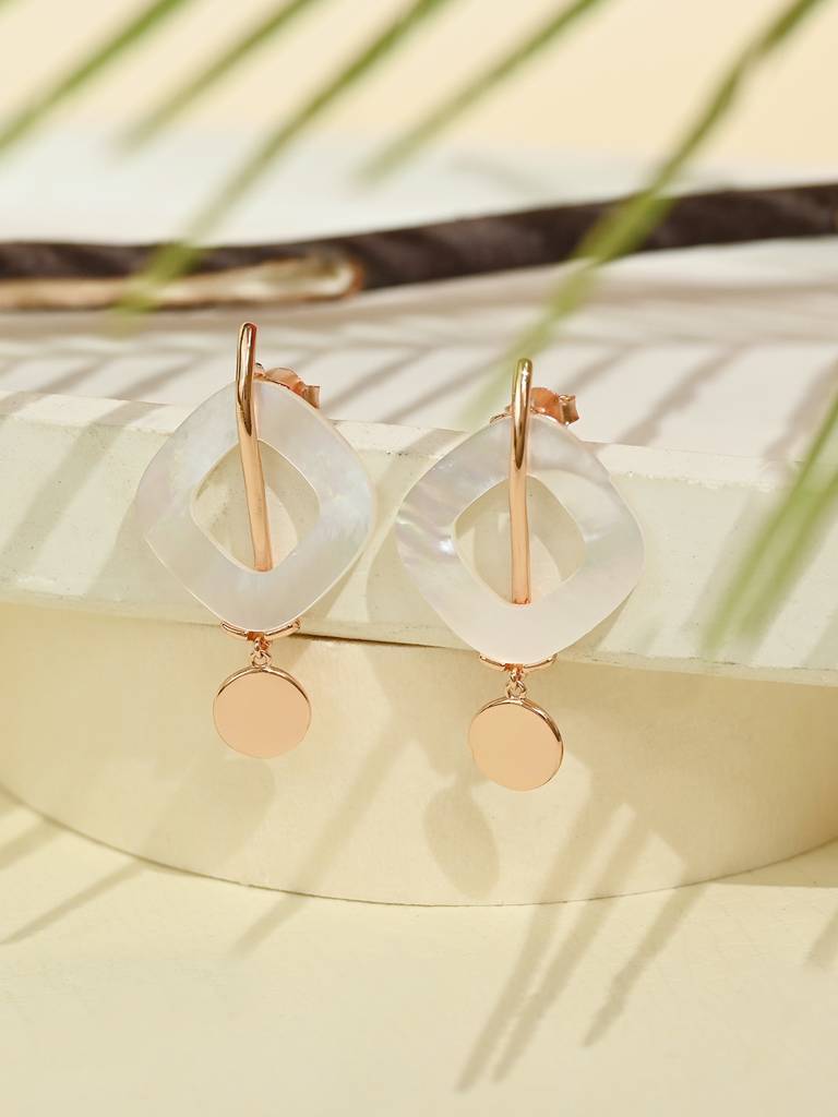 Sleek Statement Dangler : FPER620