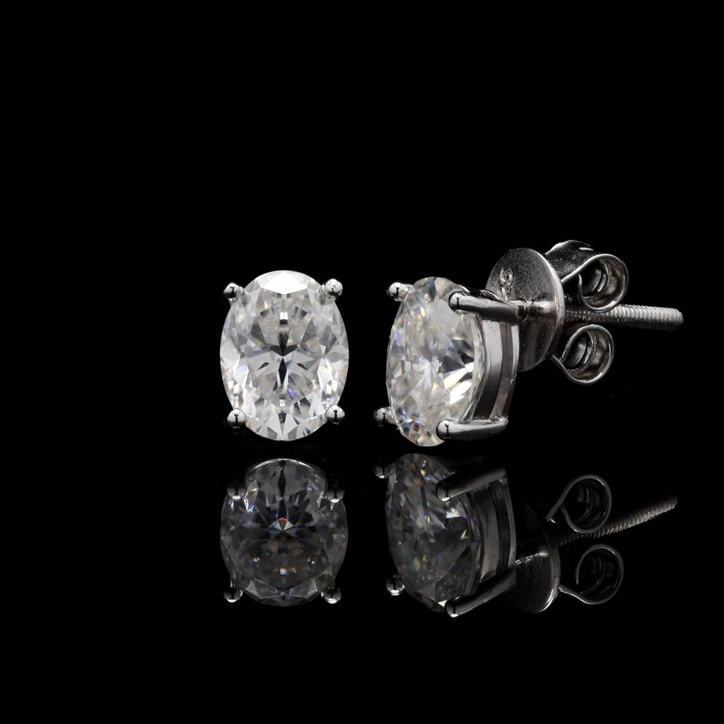 Pure 925 Silver Oval Cut Moissanite Diamonds Studs For Men & Women : SYM-0337