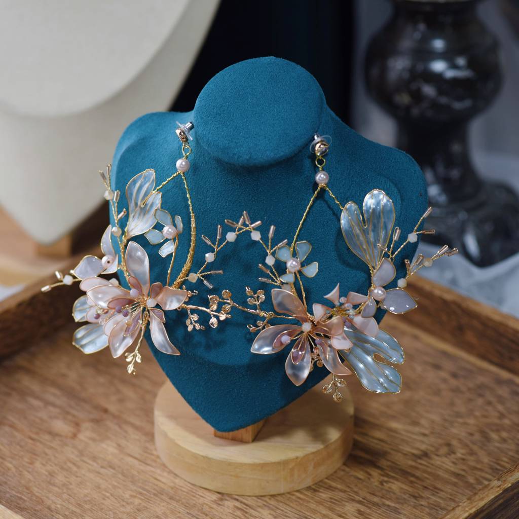 Faylinn Earrings : FaylinnEarrings
