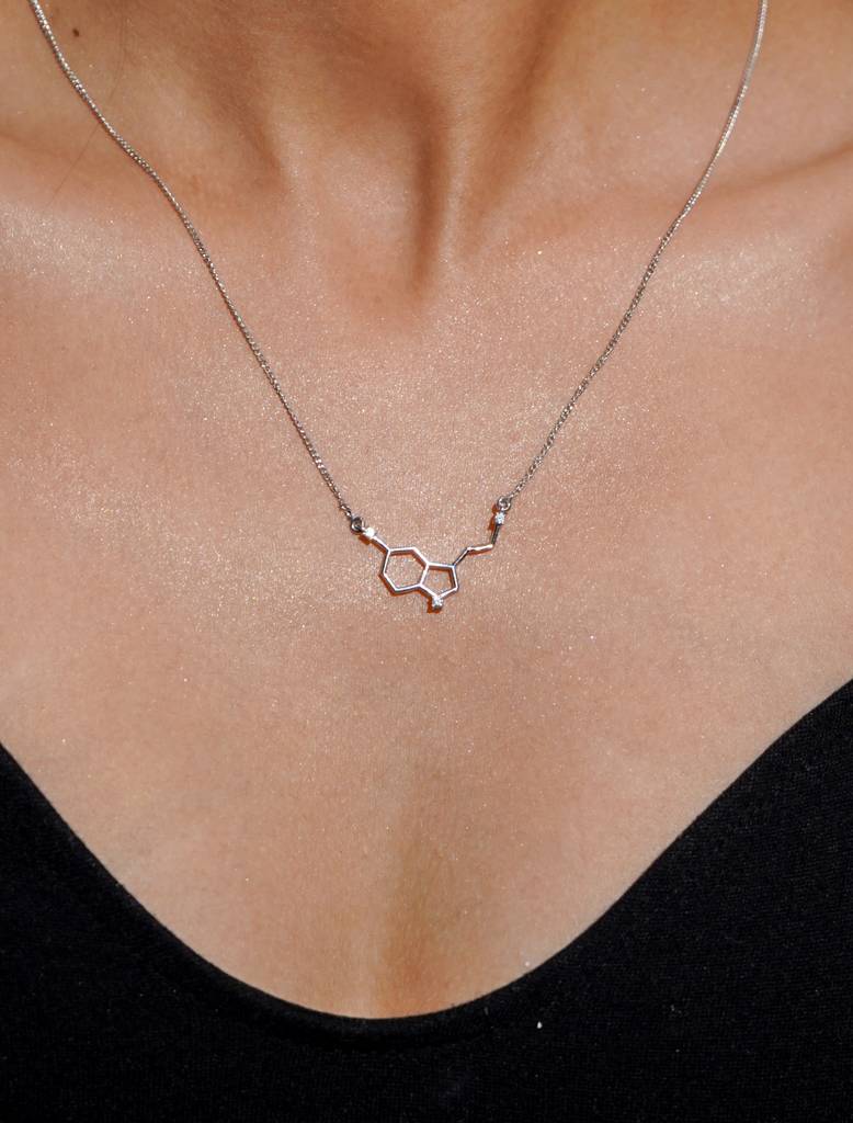Serotonin-The Balance Pendant : Serotonin