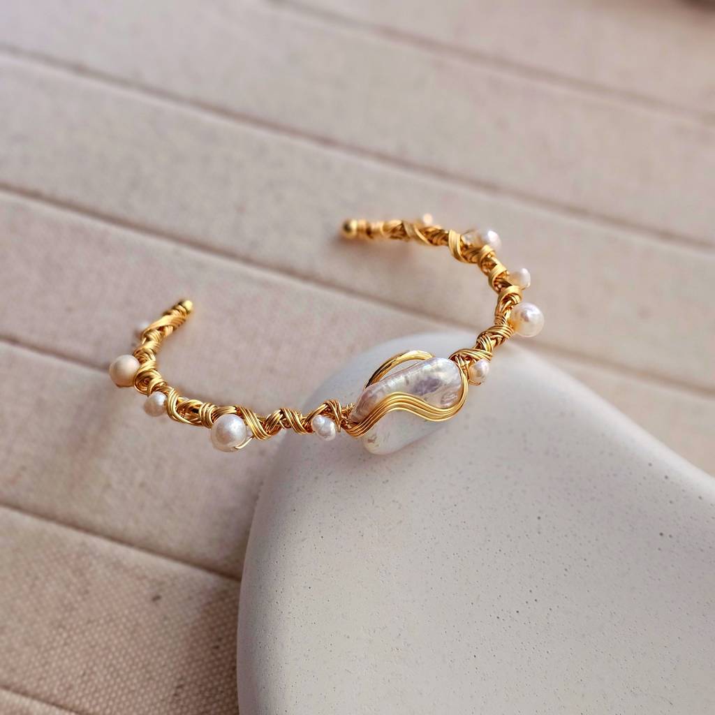Fresh Water Baroque Pearl Bracelet : TAA-9708571230486-BRACELET