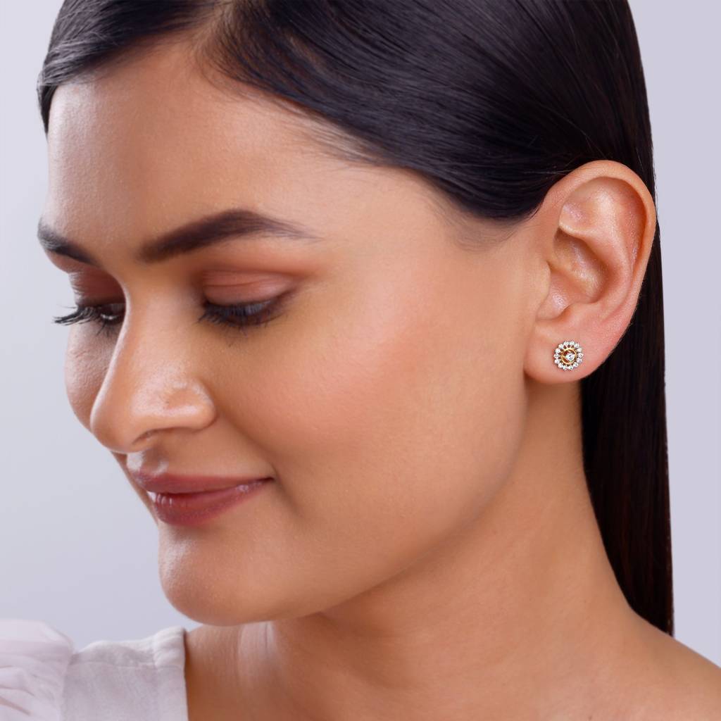 14K Gold Flower Power Diamond Stud Earrings : GDLBBER057