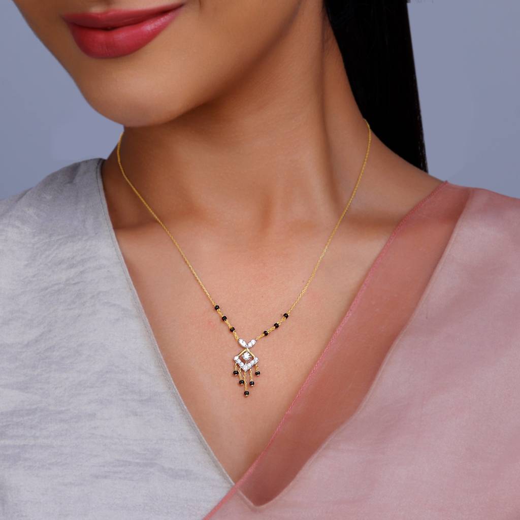 14K Gold Komal Diamond Mangalsutra : GDLBBNE028