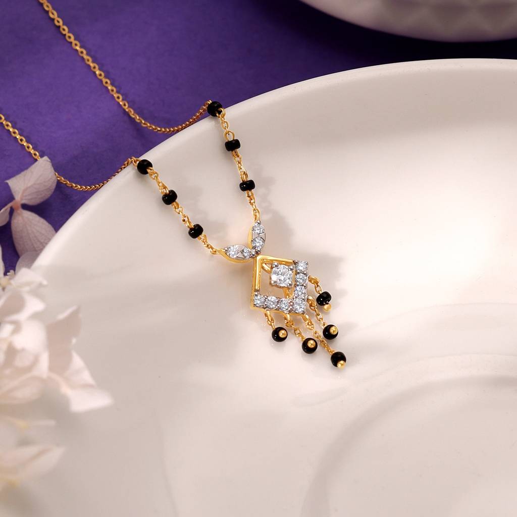 14K Gold Komal Diamond Mangalsutra : GDLBBNE028