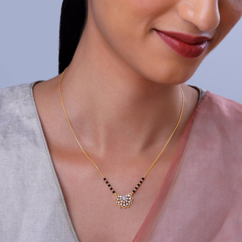 18K Gold Devanshi Diamond Mangalsutra : GDLBBNE032