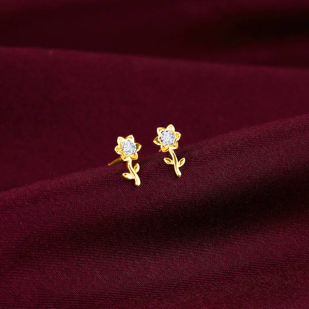 14K Gold Magnolia Diamond Earrings : GDLER0136