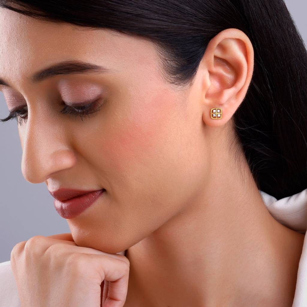 14K Gold Square Diamond Earrings : GDLER0161