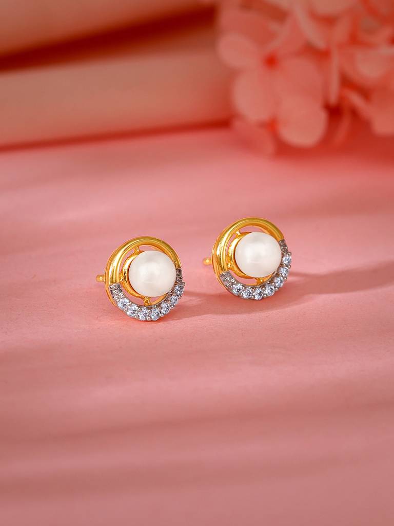 18K Yellow Gold Pearl Centred Diamond Earrings : GDLER0278