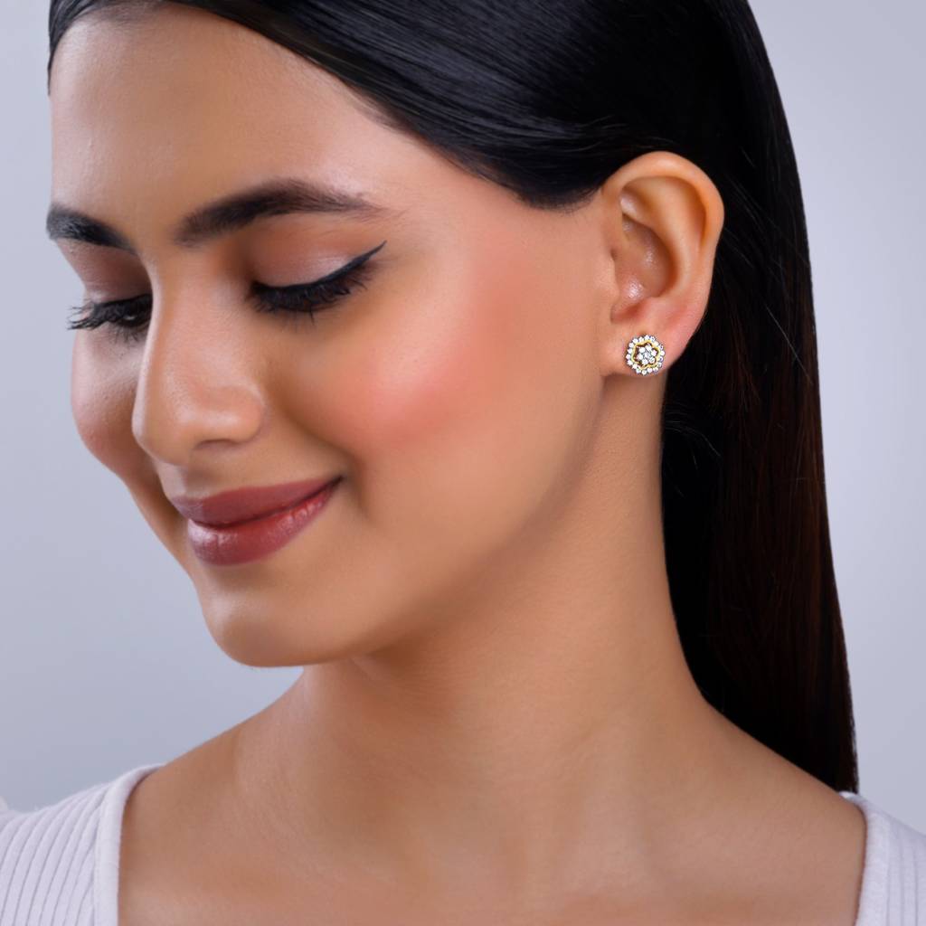 18K Gold Spring Diamond Studs : GDLER0329