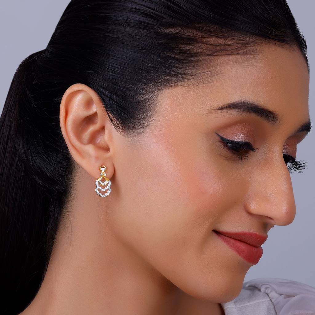 18K Gold Nevara Diamond Earrings : GDLER0348