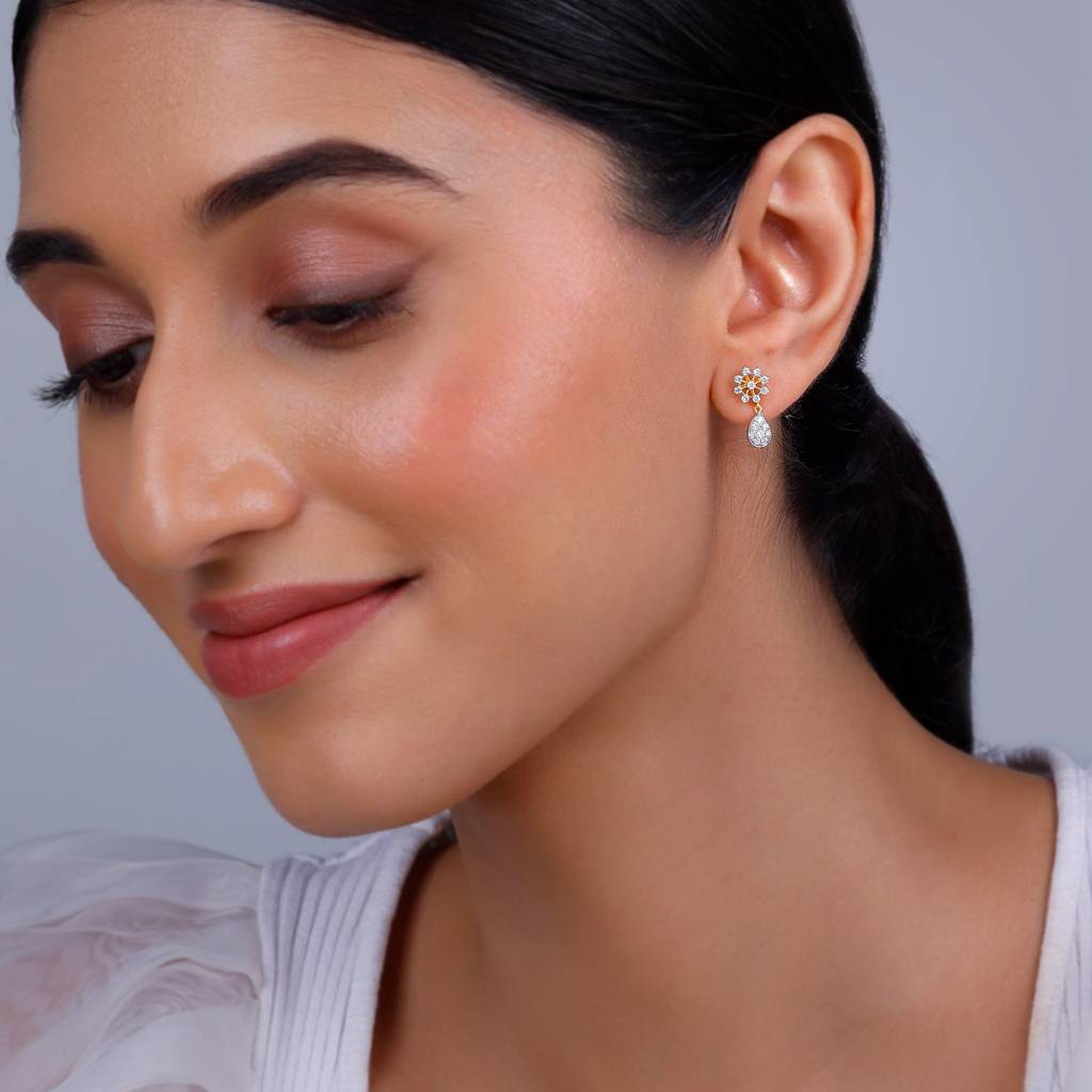18K Gold Roseate Glow Diamond Earrings : GDLER0375
