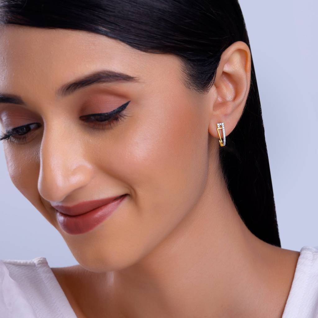 18K Gold Hoopla Diamond Earrings : GDLER0418