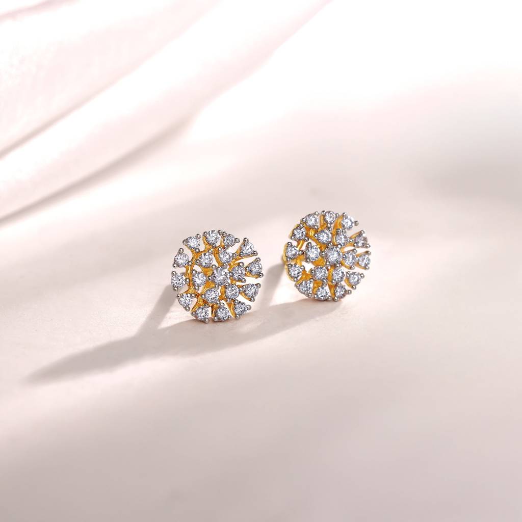 18K Gold Floral Flicker Diamond Earrings : GDLER0420