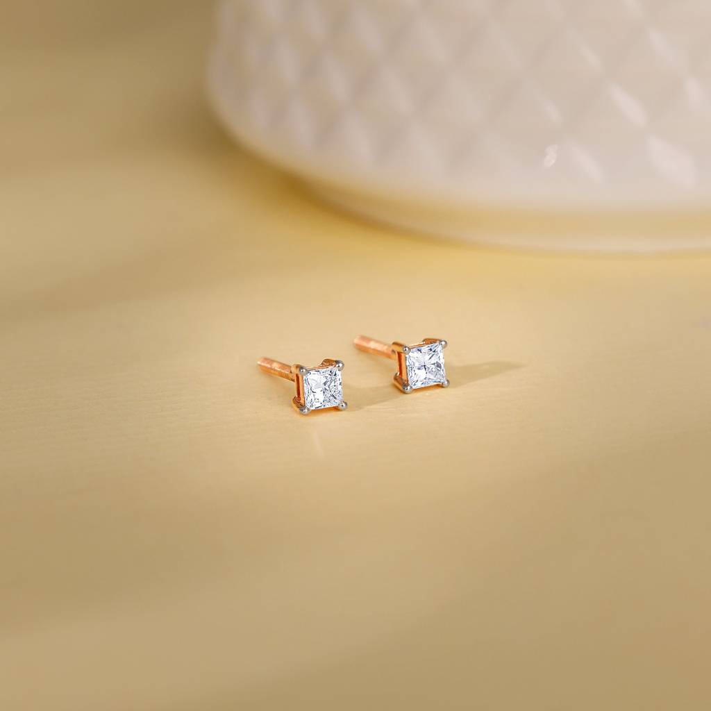 14K Rose Gold Pretty Diamond Studs : GDLER0445