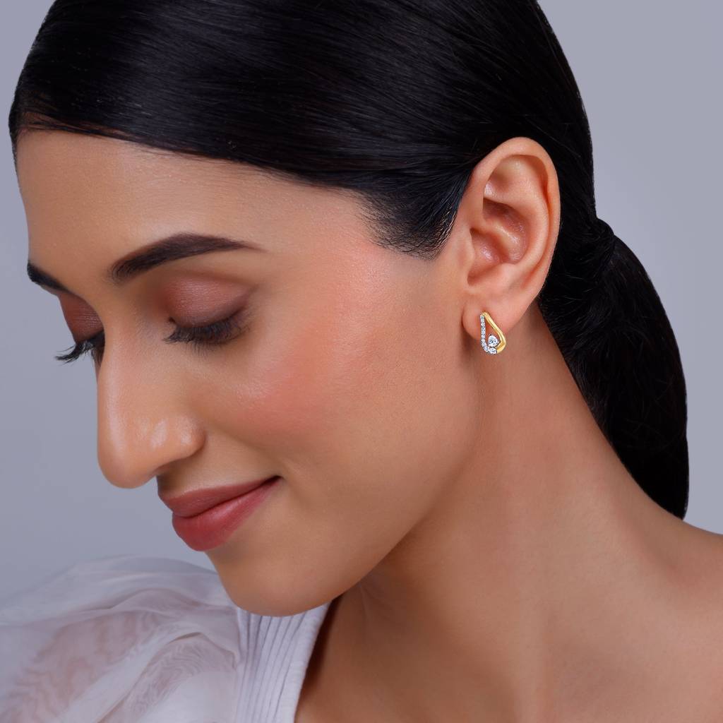 14K Gold Majestic Aura Diamond Earrings : GDLER0454