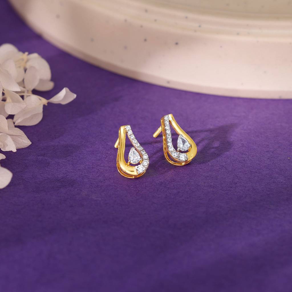 14K Gold Majestic Aura Diamond Earrings : GDLER0454