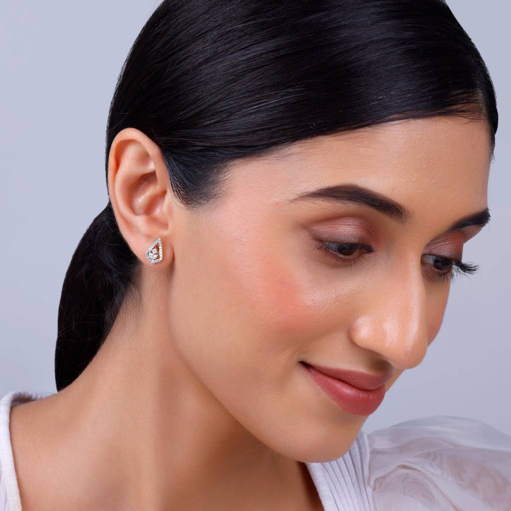 18K Gold Sacred Flame Diamond Earrings : GDLER0455