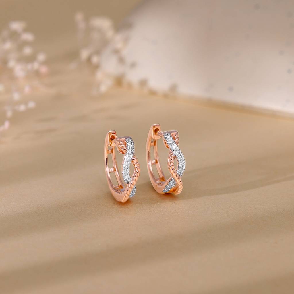 18K Gold Twist And Shine Diamond Hoop Earrings : GDLER0470