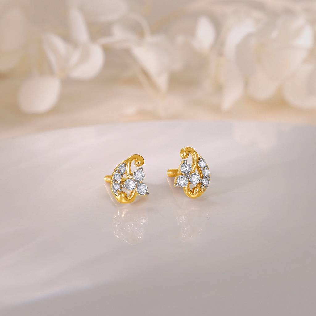 18K Gold Mini Diamond Studs : GDLER0496