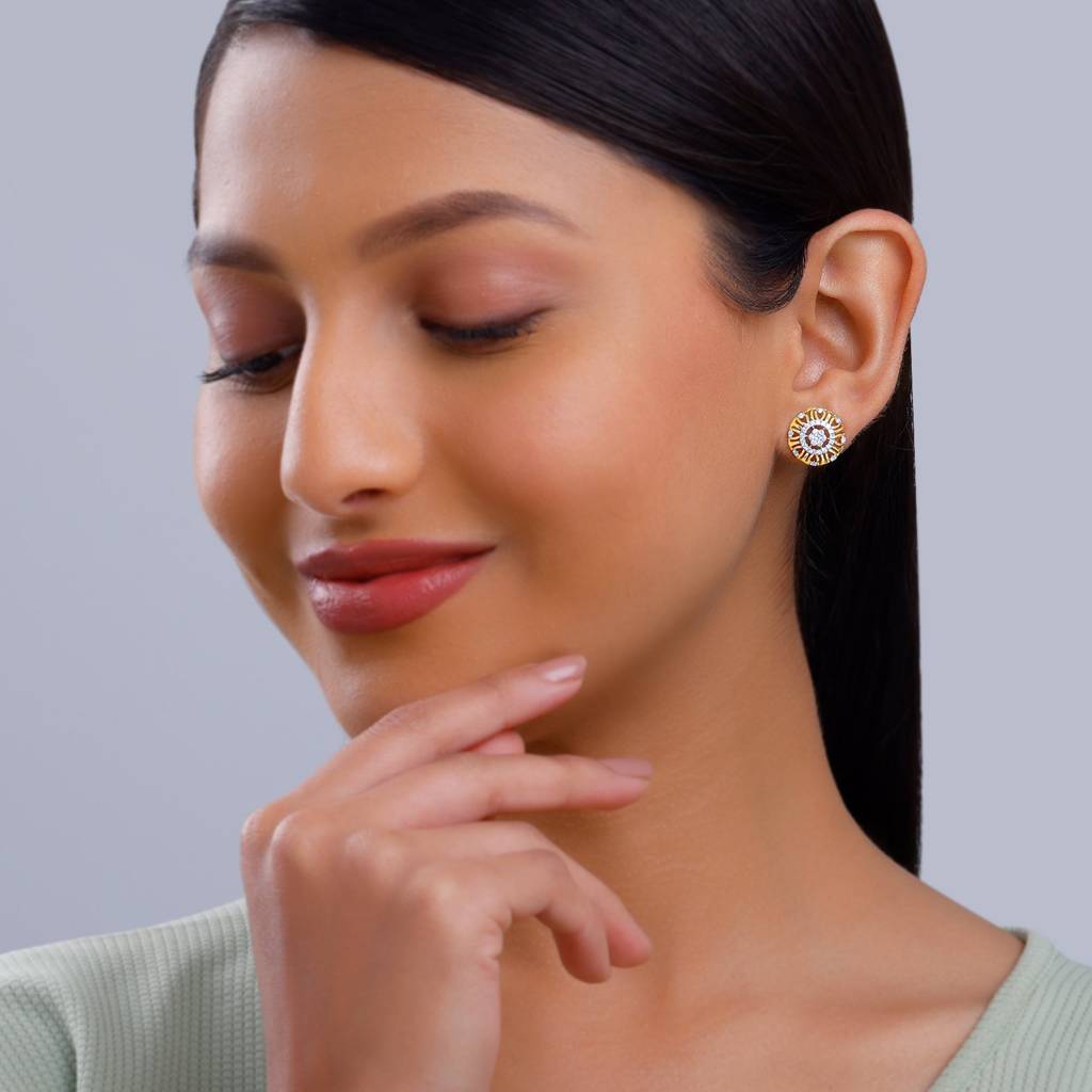 18K Gold Floral Charm Diamond Earrings : GDLER0533