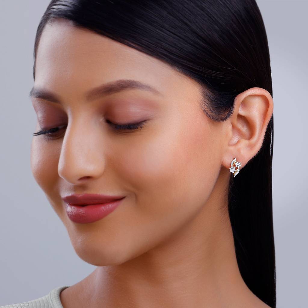 18K Gold Floral Magic Diamond Earrings : GDLER0534