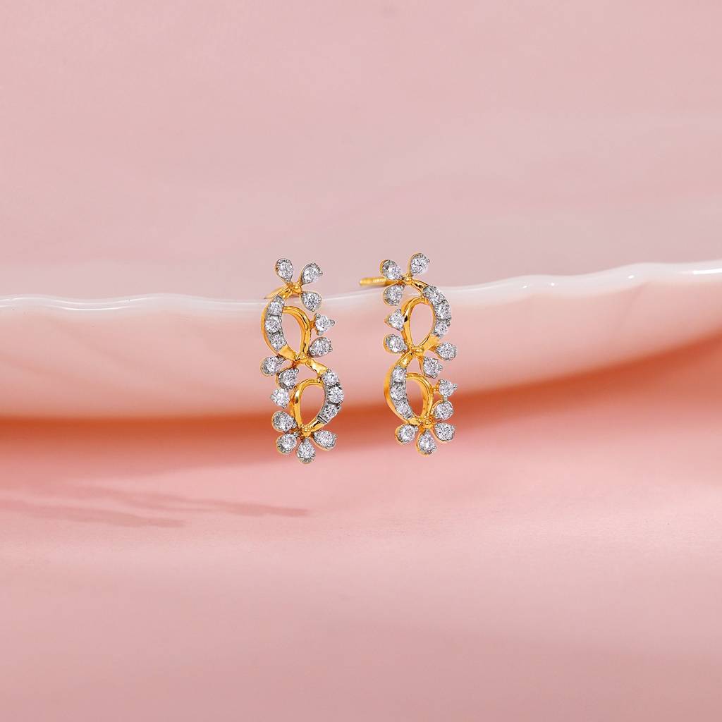 18K Gold Twinkling Twine Diamond Earrings : GDLER0545