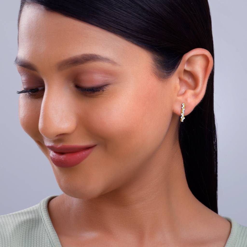 18K Gold Wavy Moments Diamond Earrings : GDLER0546