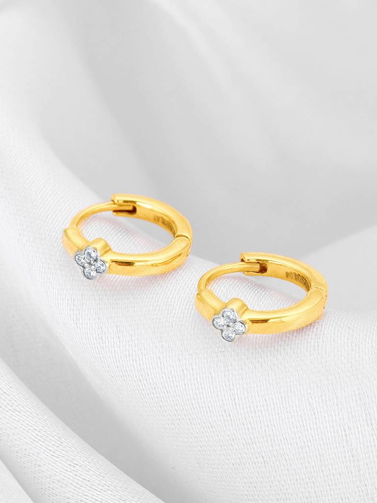 14K Yellow Gold Lovely Floral Diamond Earrings : GDLER064