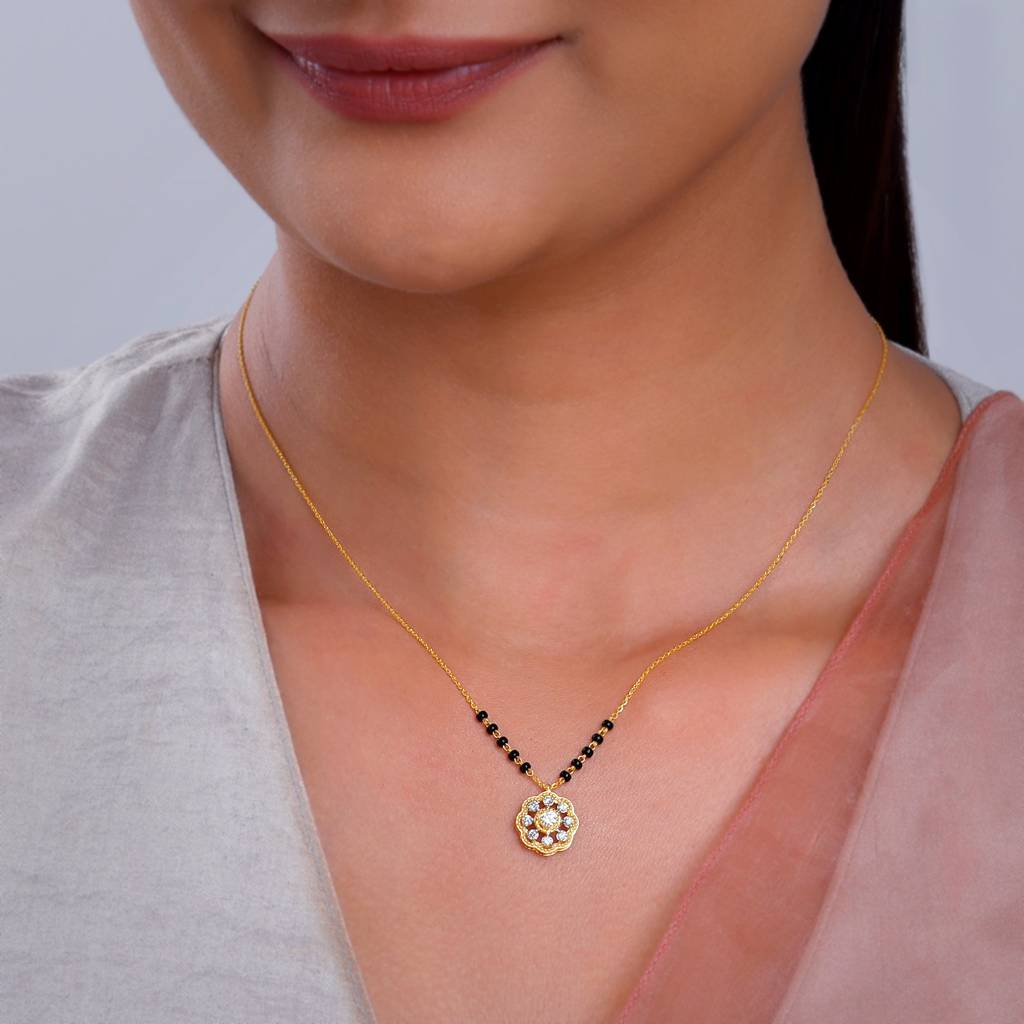 18K Gold Chaitra Diamond Mangalsutra : GDLNE0131