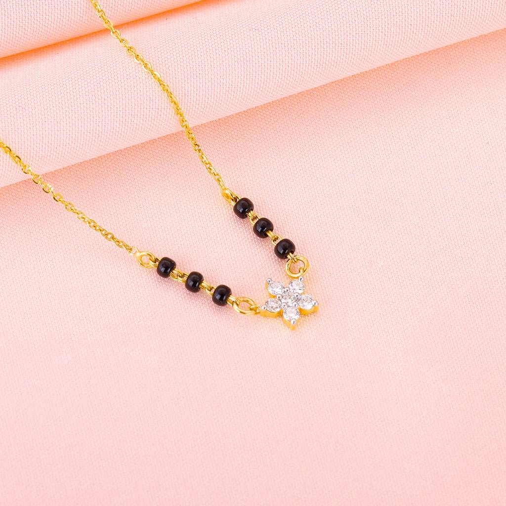 18K Gold Floral Flare Diamond Mangalsutra : GDLNE03