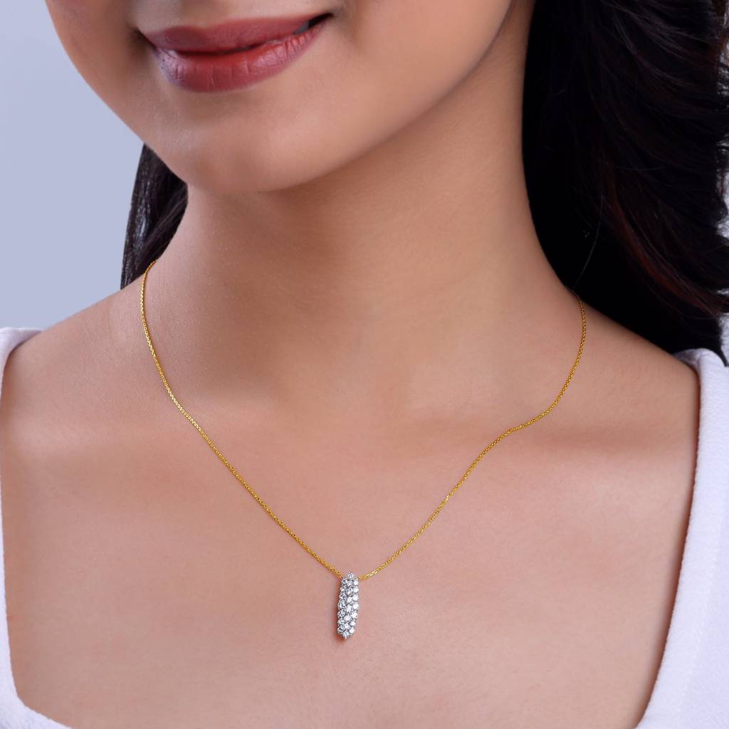 18K Gold Pure Bliss Diamond Necklace : GDLNE090
