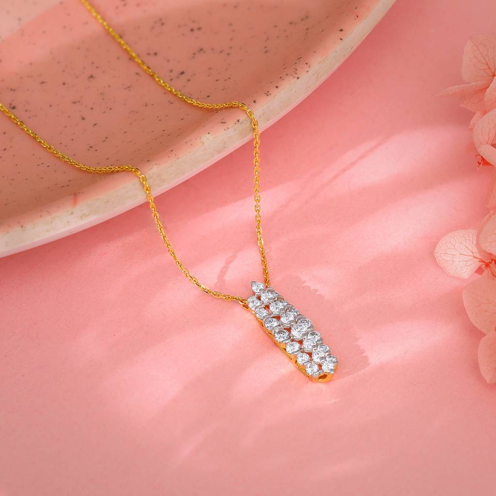 18K Gold Pure Bliss Diamond Necklace : GDLNE090