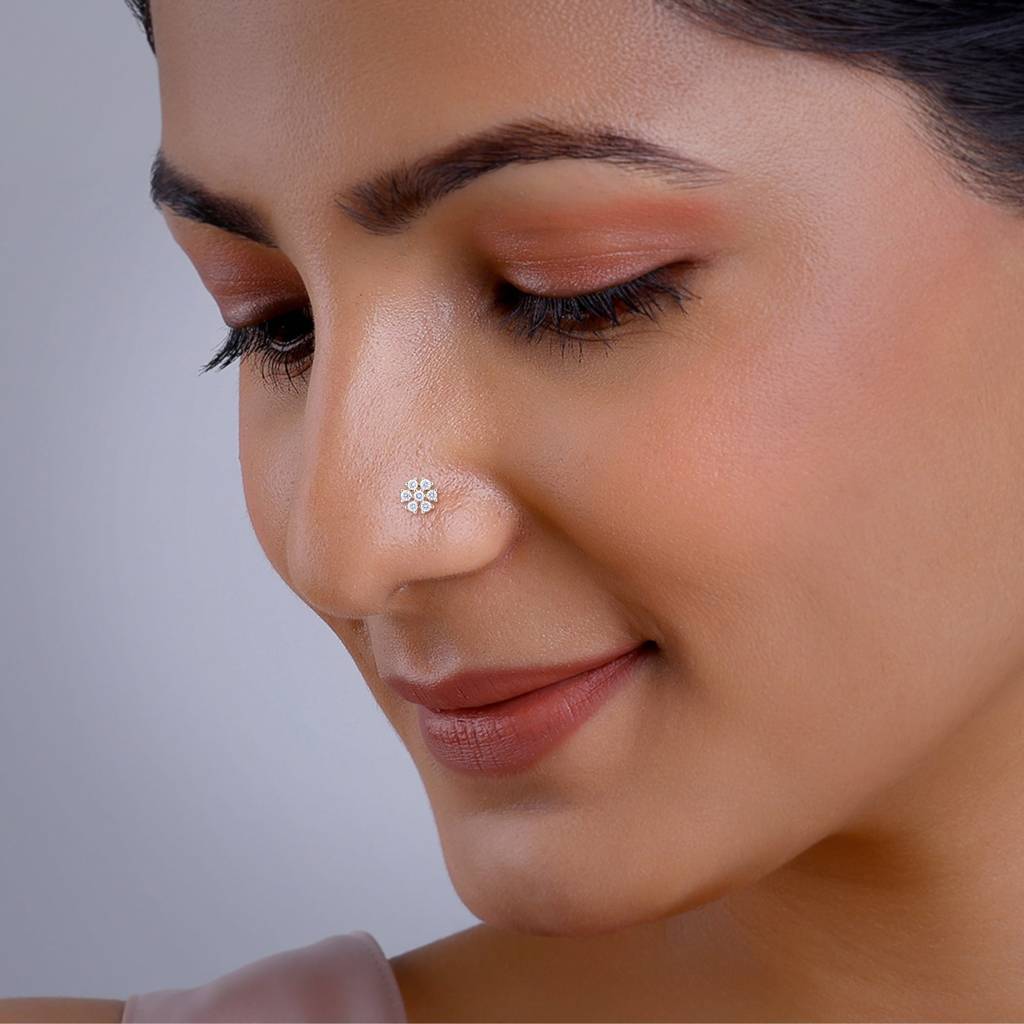 18K Gold Trendy Floral Diamond Nose Pin : GDLNP067