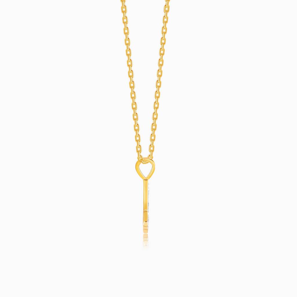 18K Gold Blissful Butterfly Diamond Pendant : GDLPD0338