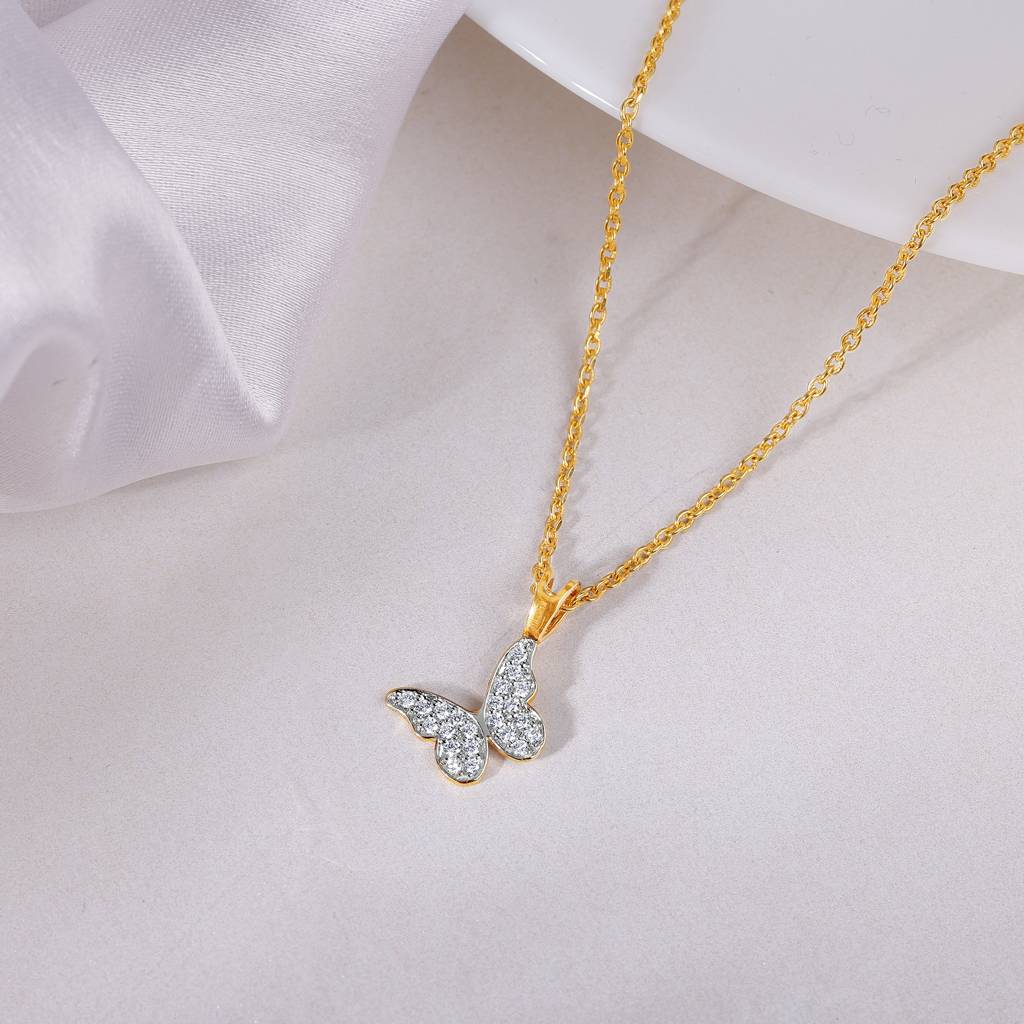 18K Gold Blissful Butterfly Diamond Pendant : GDLPD0338
