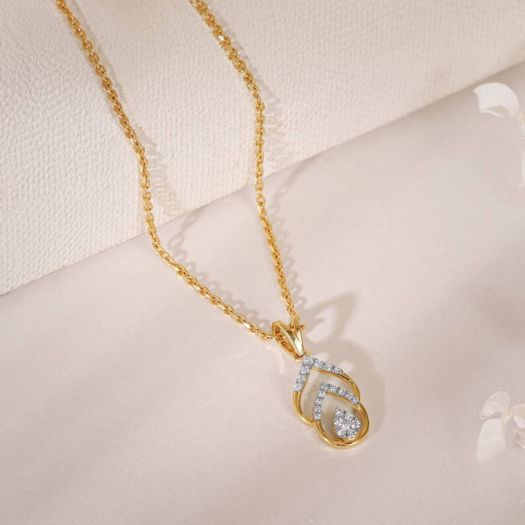 14K Gold Starry Whisper Diamond Pendant : GDLPD0369