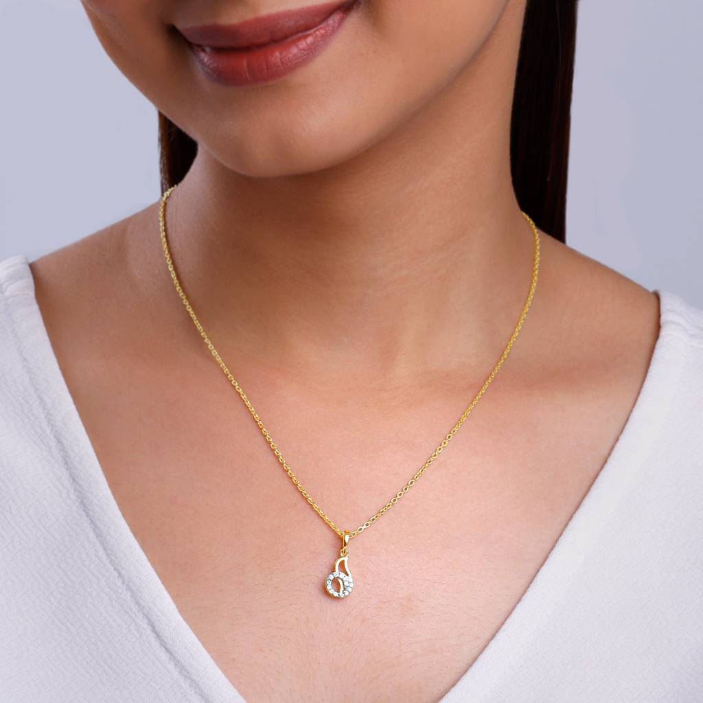 18K Gold Maganda Diamond Pendant : GDLPD0375