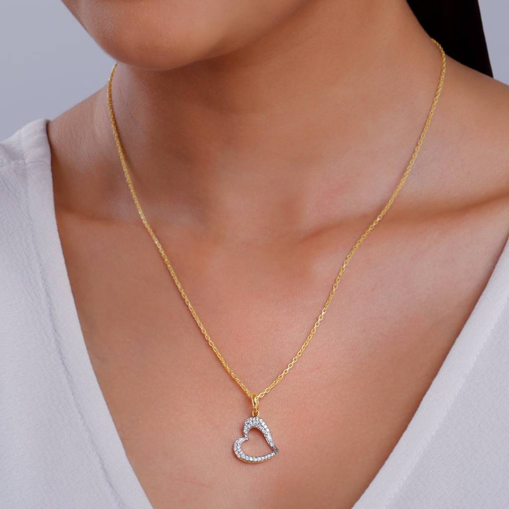 18K Gold Swaying Heart Diamond Pendant : GDLPD0377