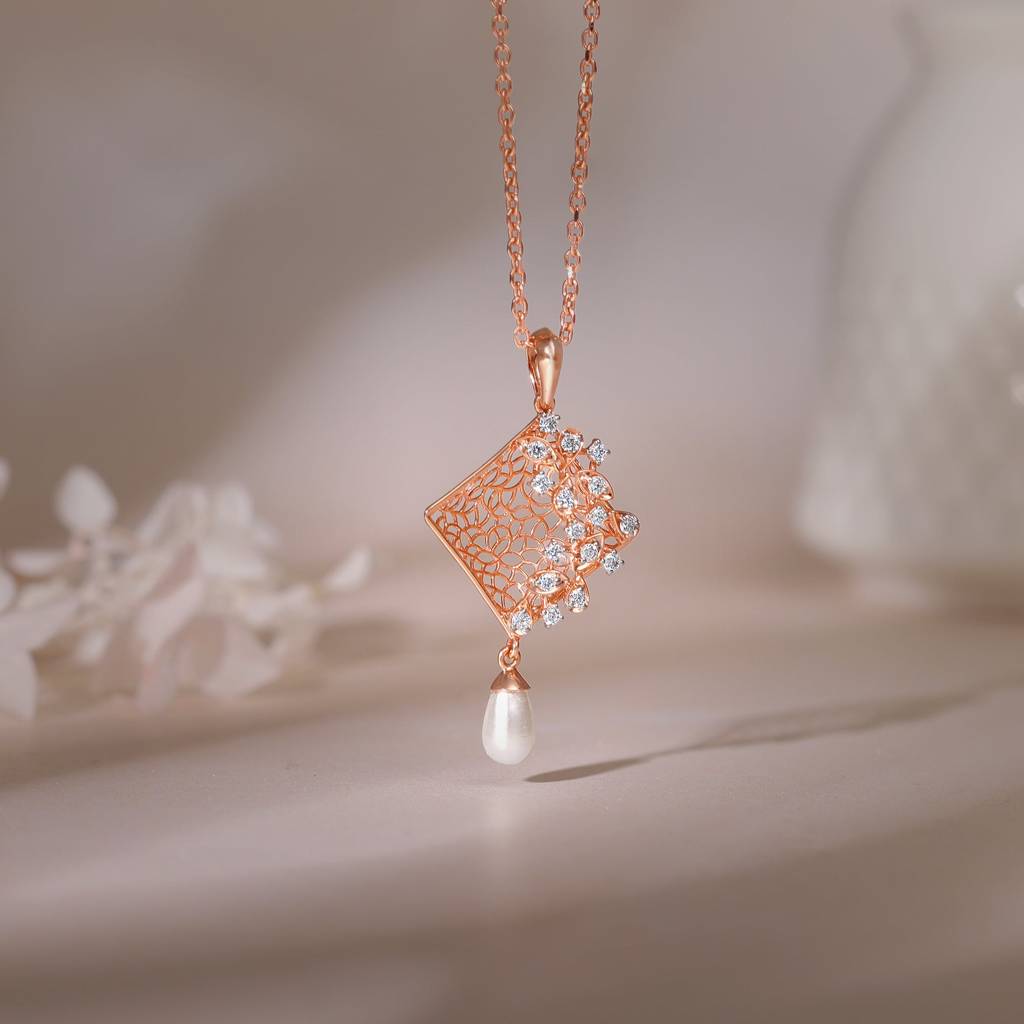 18K Rose Gold Vega Diamond Pendant : GDLPD0386