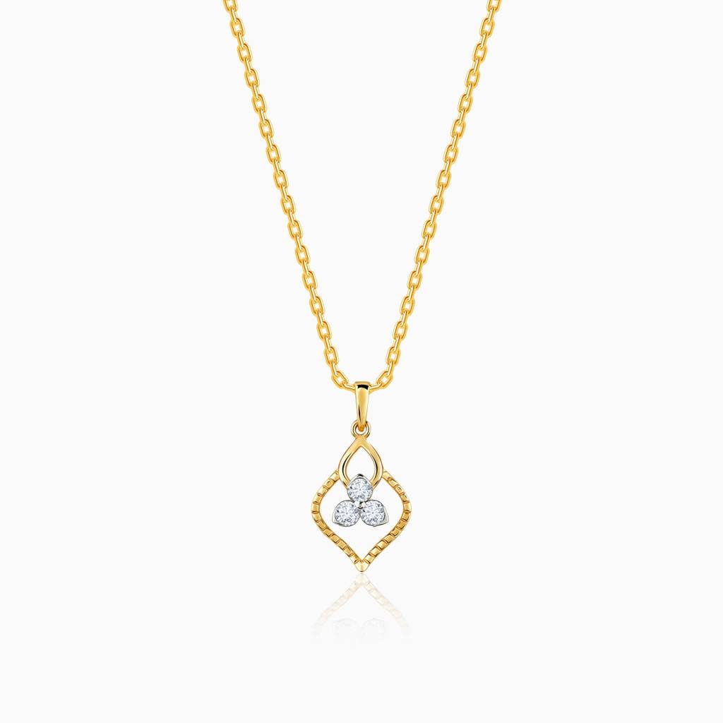 18K Gold Sparkling Clover Diamond Pendant : GDLPD0388