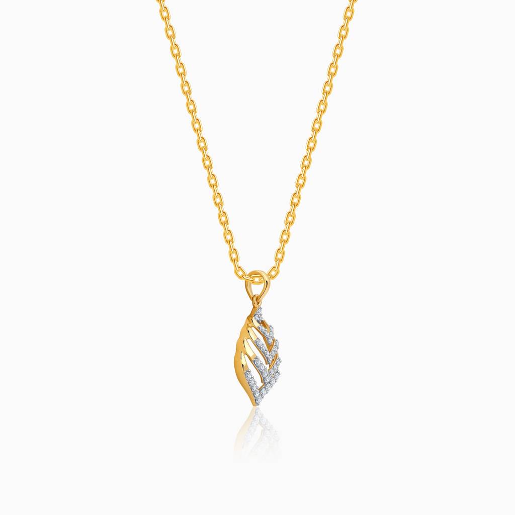 18K Gold Regal Diamond Pendant : GDLPD0413
