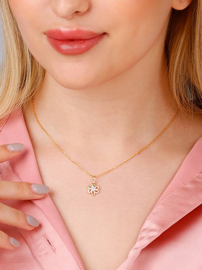 18K Yellow Gold Blossom Diamond Pendant : GDLPD06