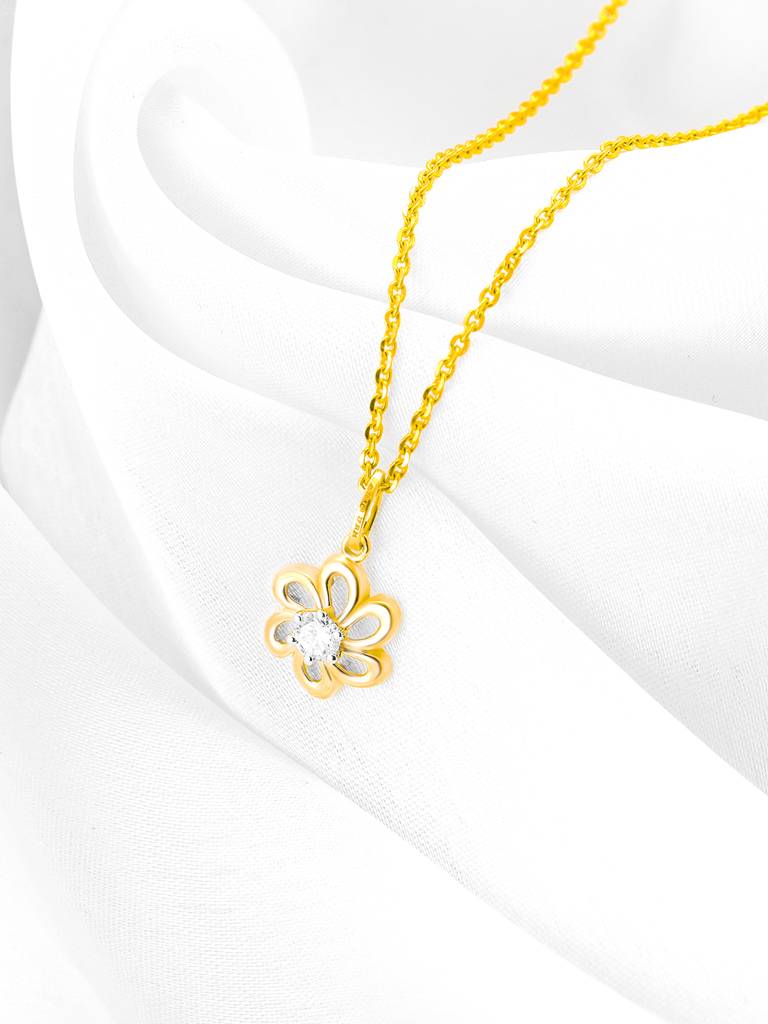 18K Yellow Gold Blossom Diamond Pendant : GDLPD06