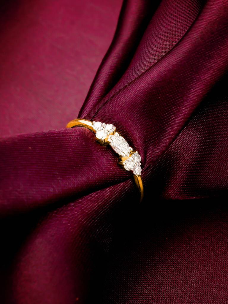 Giva 18K Yellow Gold Luminous Love Diamond Ring : GDLR010