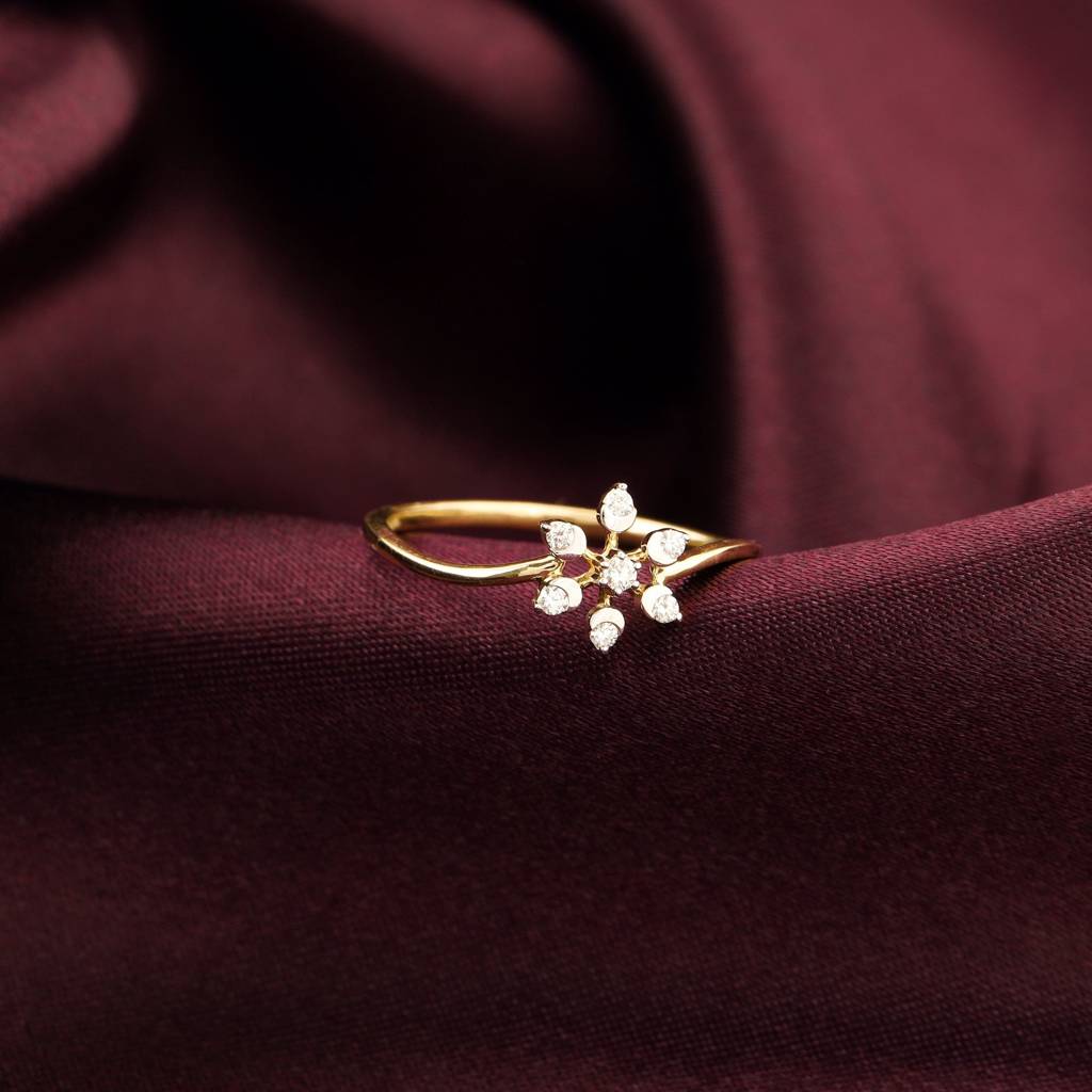 Gold Blossoming Beauty Diamond Ring : GDLR0207