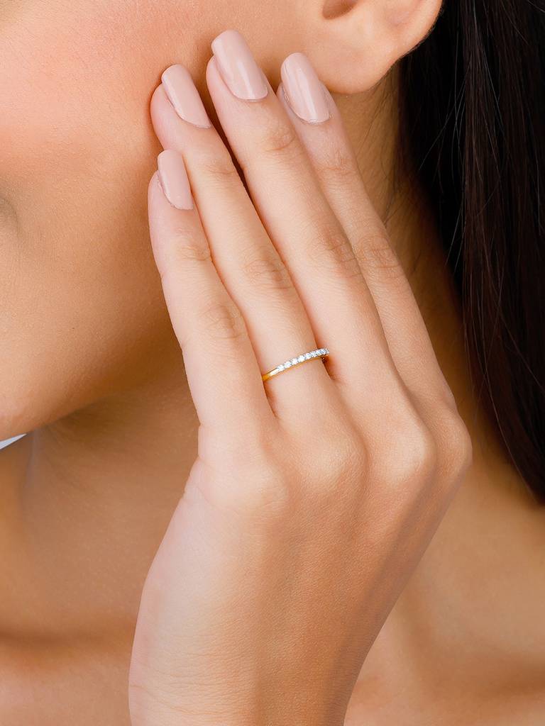 14K Yellow Gold Sparkling Diamond Ring : GDLR0208