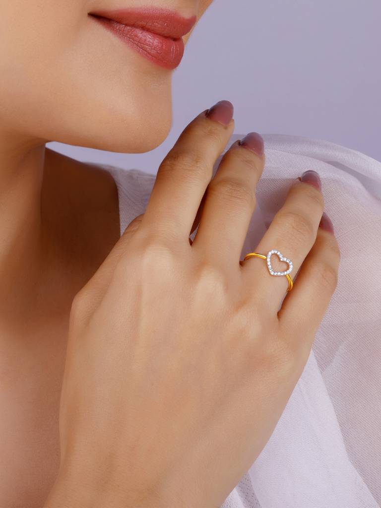14K Yellow Gold Delicate Heart Diamond Ring : GDLR0238