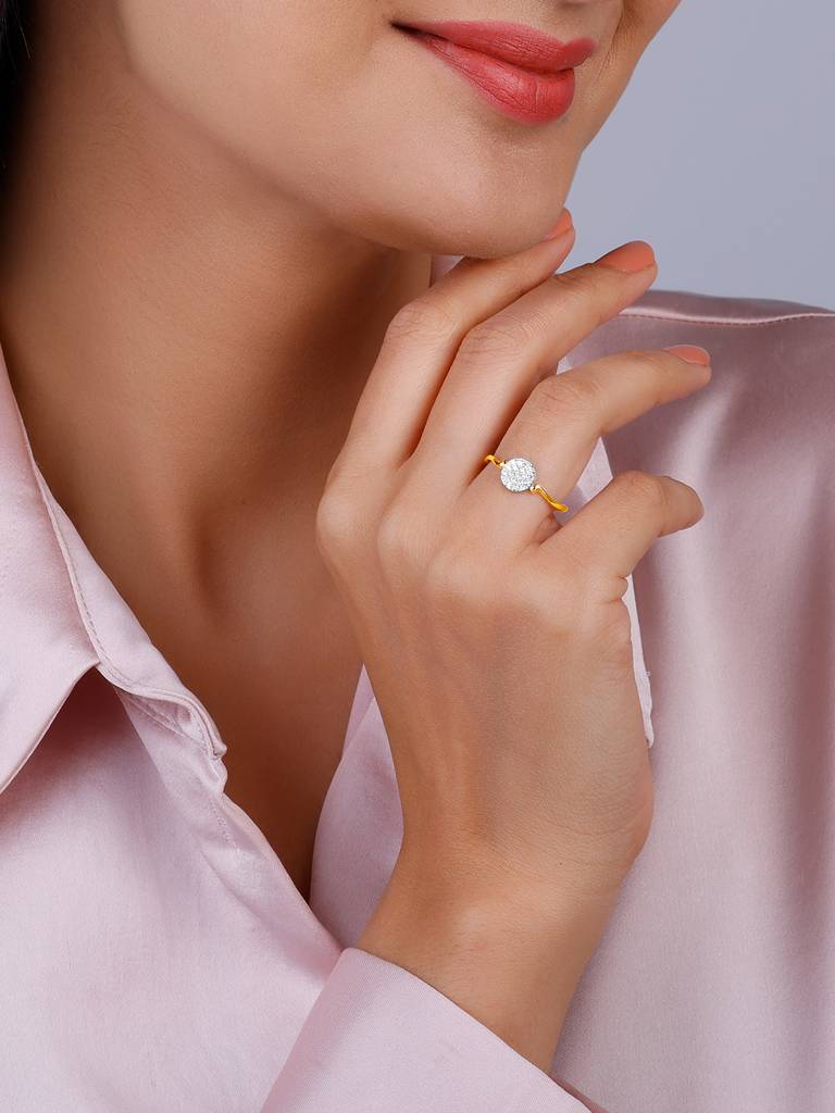 18K Yellow Gold Cluster Diamond Ring : GDLR0341