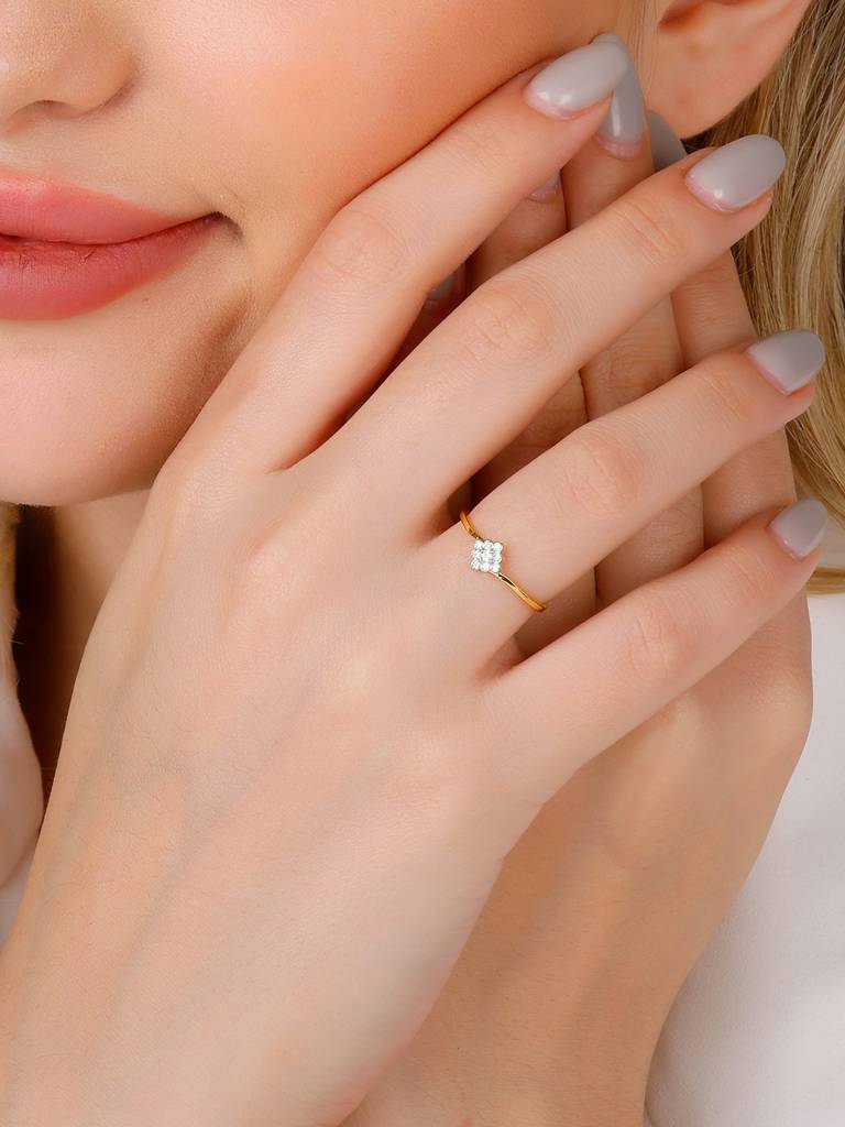 14K Yellow Gold Beauty In Elegance Diamond Ring : GDLR0352