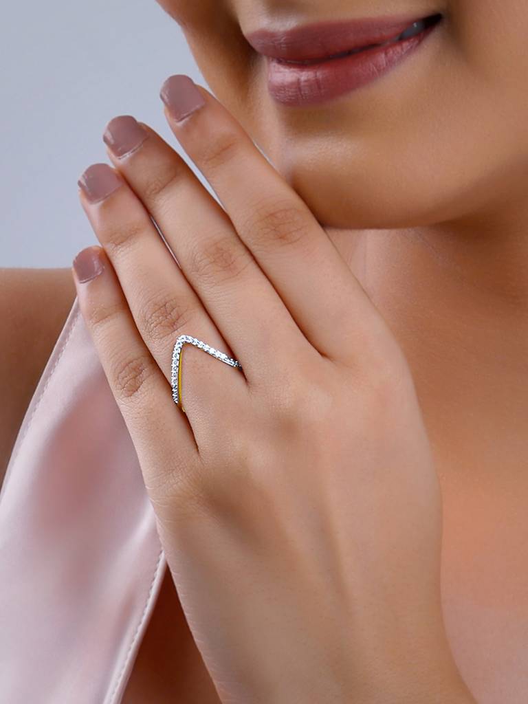 18K Yellow Gold Vellore Vanki Diamond Ring : GDLR0438
